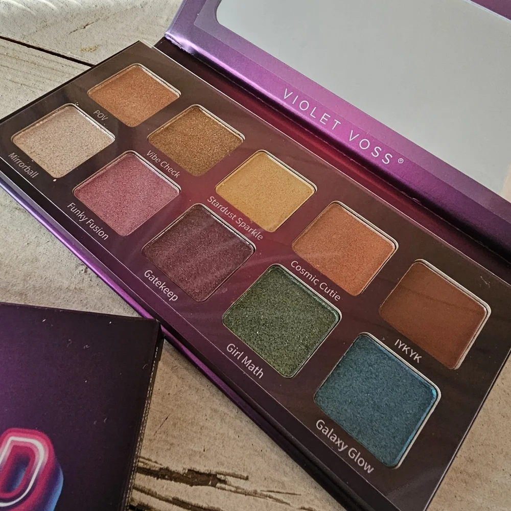 Violet Voss Disco Drip Eye Shadow Palette - Ten Shades